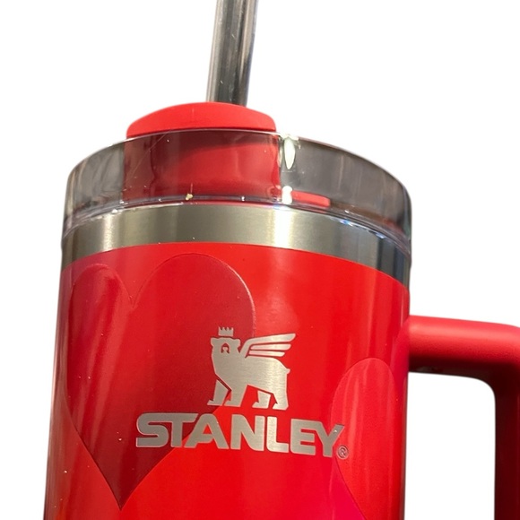 Stanley x Target Pink Heart 30 oz Stainless Steel Quencher Tumbler Brand New - Picture 4 of 7